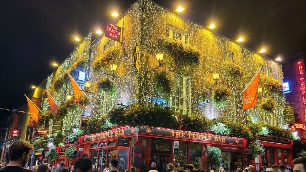 Hotel Review Dublin on a Budget – easyHotel Delivers